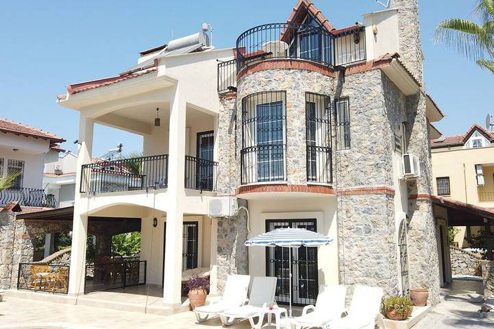 Villa for 10 personer, med have og balkon - 1