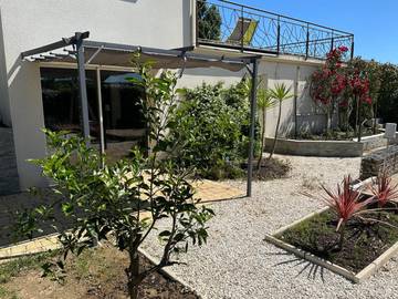 Gîte pour 4 personnes, avec jardin et vue à Villeveyrac