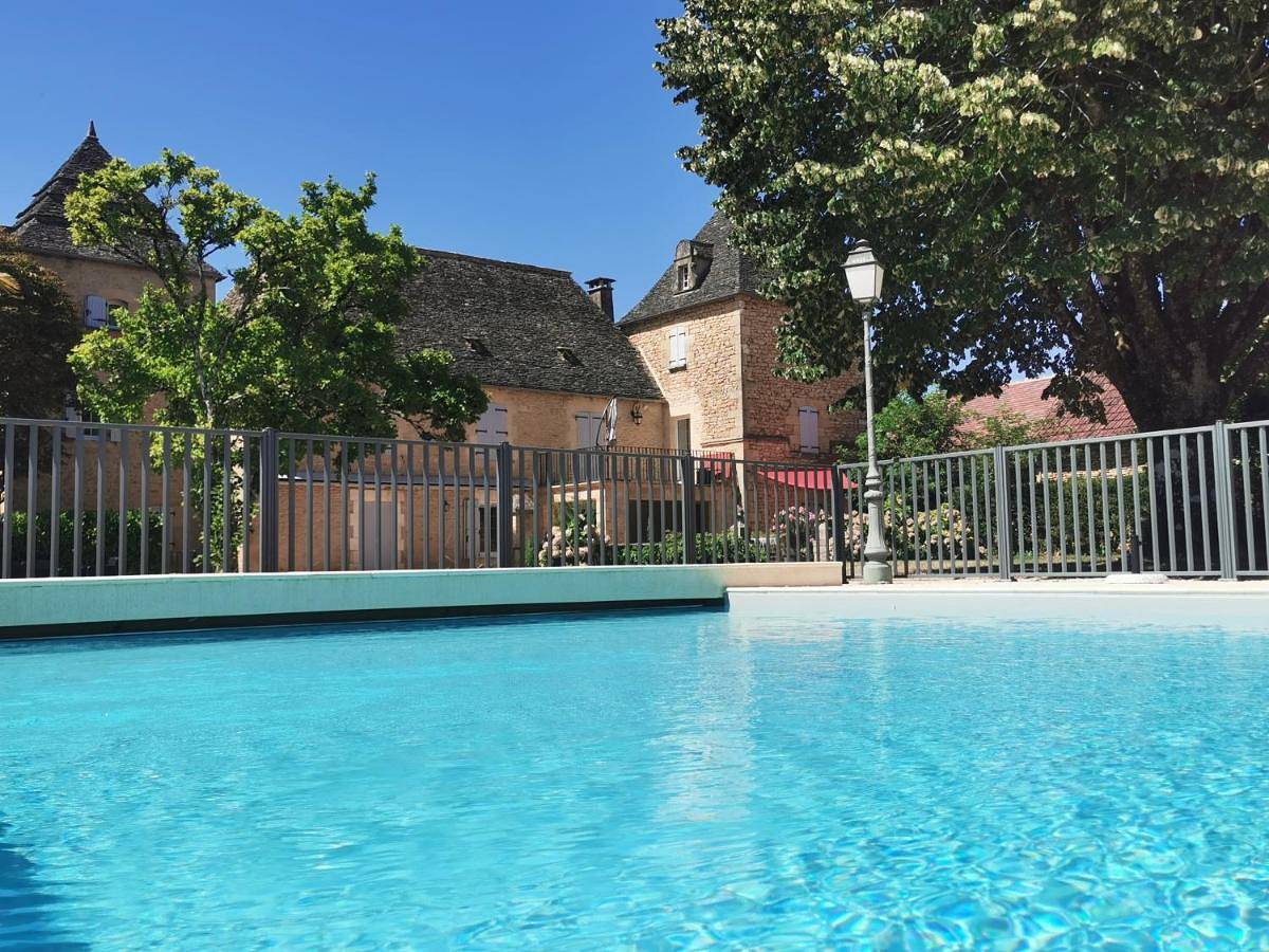 Domaine Jolidetour climatisé, piscine et tennis privés in Saint-Crépin-et-Carlucet, Périgord Noir
