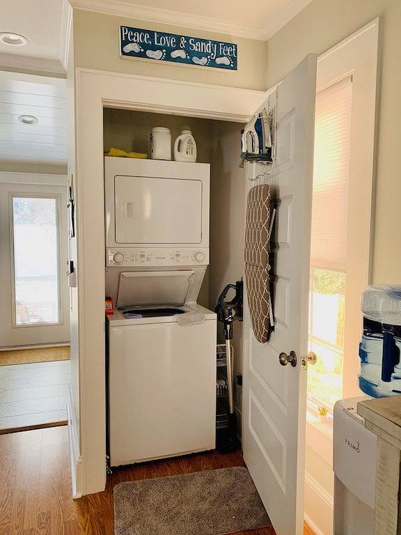 Cozy Cottage - quaint and comfy - 5 blocks to the beach, 1 block to Mason Ave. in Cape Charles, Chesapeake Bay