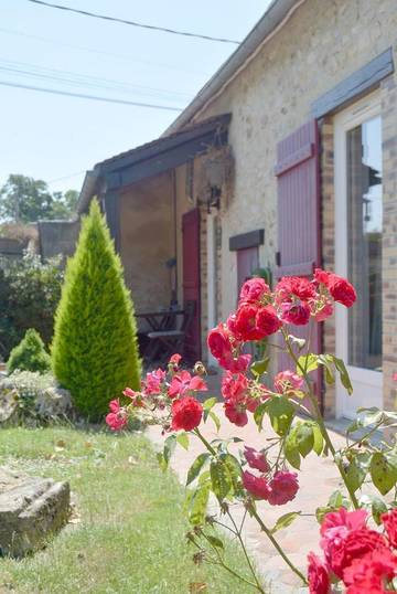 Gîte pour 8 personnes, avec balcon et vue à Denonville