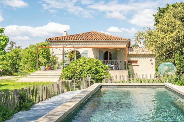 Gîte pour 8 personnes à Saint-Laurent-la-Vernède