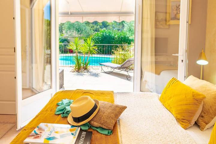 Location de vacances pour 6 personnes, avec terrasse et jardin à Les Angles (Gard) - 2