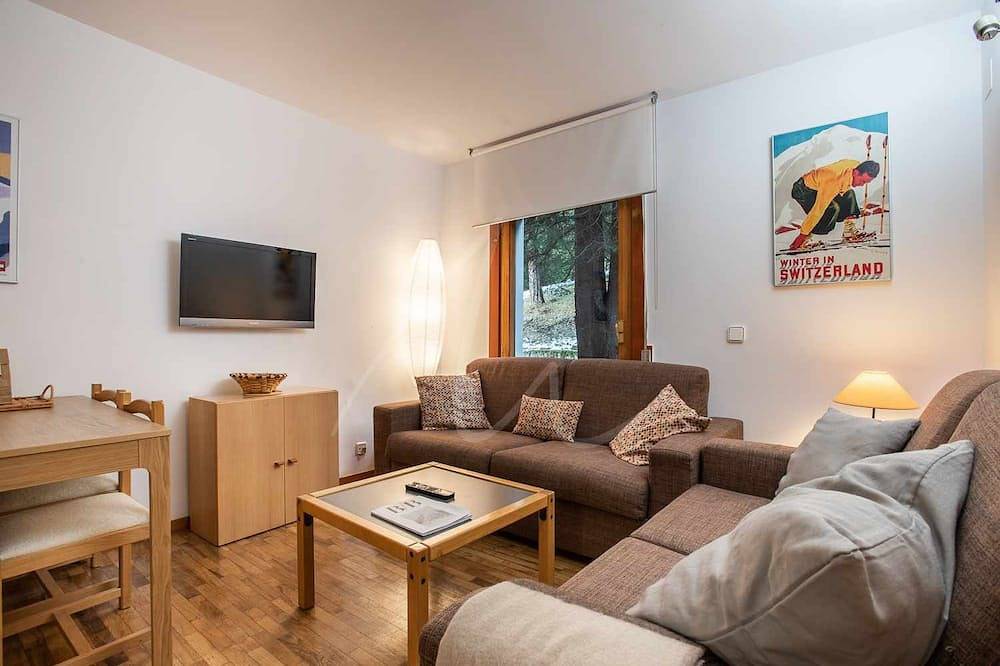 Entire apartment, Bonaigua 006 by Seamount Rentals in Baqueira, Naut Aran