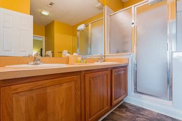 Villa for 8 Guests in Grand Strand, South Carolina, Picture 3