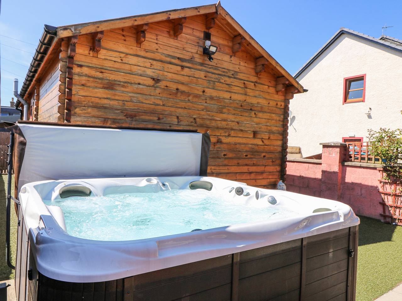 Lodge für 4 Personen mit Garten in Angus
