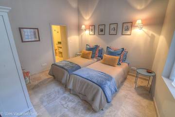 Appartement De Vacances pour 4 Personnes dans Uzès, Région de Nîmes, Photo 3