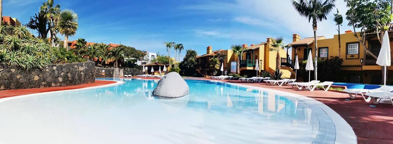 Apartamento para 4 personas, con jardín además de piscina y vistas en Los Cancajos