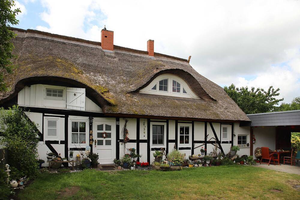 Ganze Wohnung, Ferienwohnung 1 (Eg) - Urlaub im historischen Bauernhaus in Neuendorf-Heide, Saal