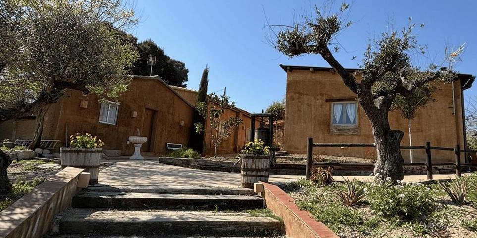 Apartamento para 2 personas, con Jacuzzi y Terraza además de Jardín y Vistas en Piera