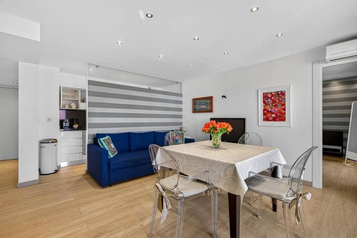 Gîte pour 4 personnes, avec terrasse et vue, animaux acceptés dans Gare de Monaco Monte Carlo - 2