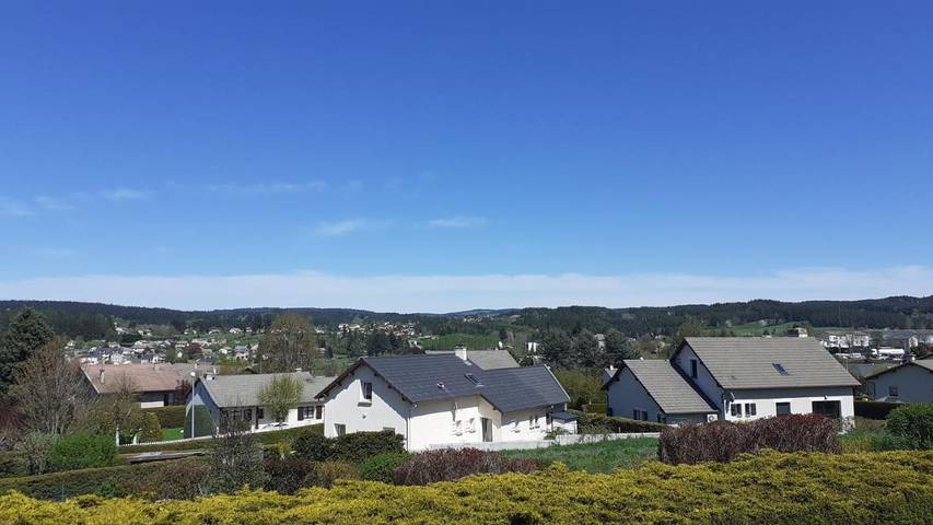 Location de vacances pour 6 personnes, avec vue et jardin à Tence - 2