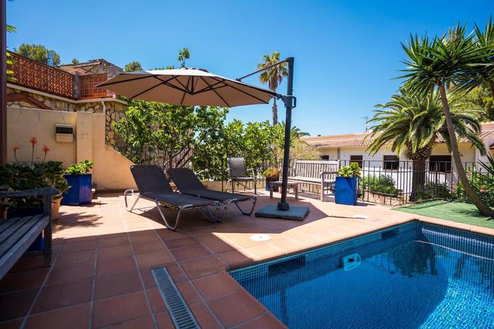Casa rural para 6 personas, con Balcón y Terraza además de Jardín y Piscina en els Masos de Pals