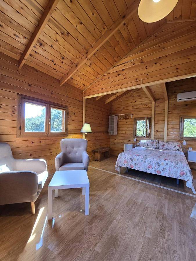 Apartamento para 2 personas, con Balcón y Terraza además de Jardín y Piscina en Retuerta del Bullaque