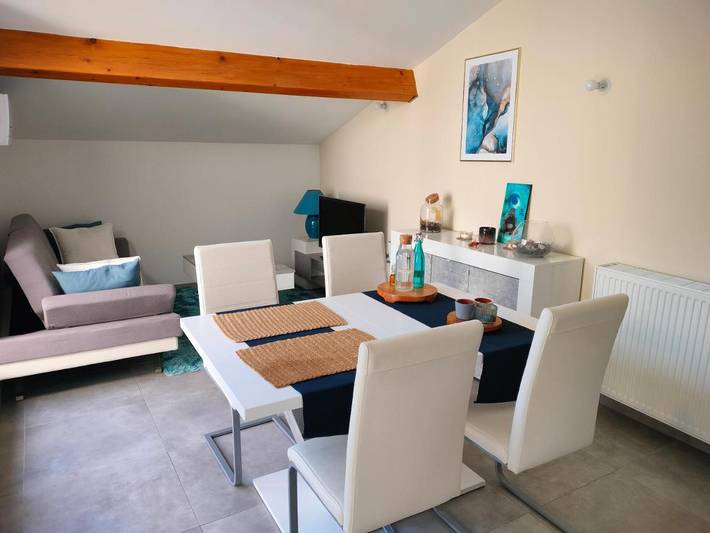Gîte pour 6 personnes, avec terrasse dans Plage de Magaud