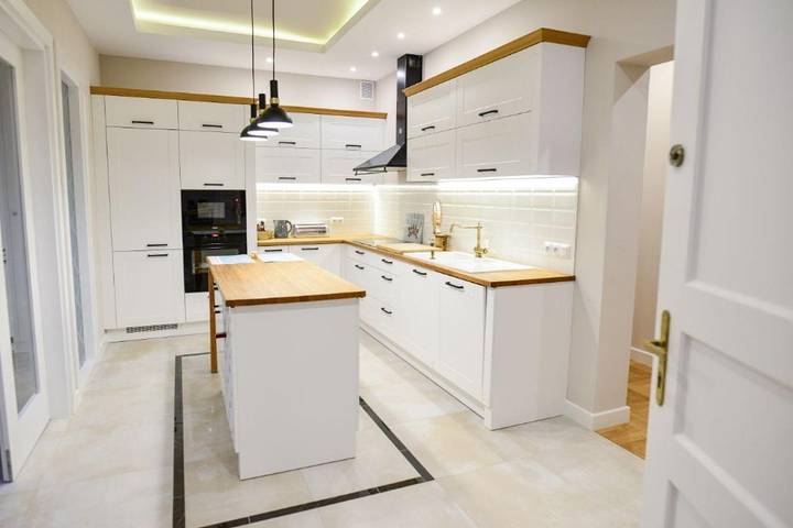 Apartament wakacyjny dla 4 osób, z taras i widok oraz ogród w Łańcut