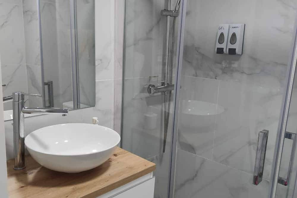 Entire apartment, Apartment with jacuzzi El Rincón de las Delicias in Saragossa, Saragossa Province