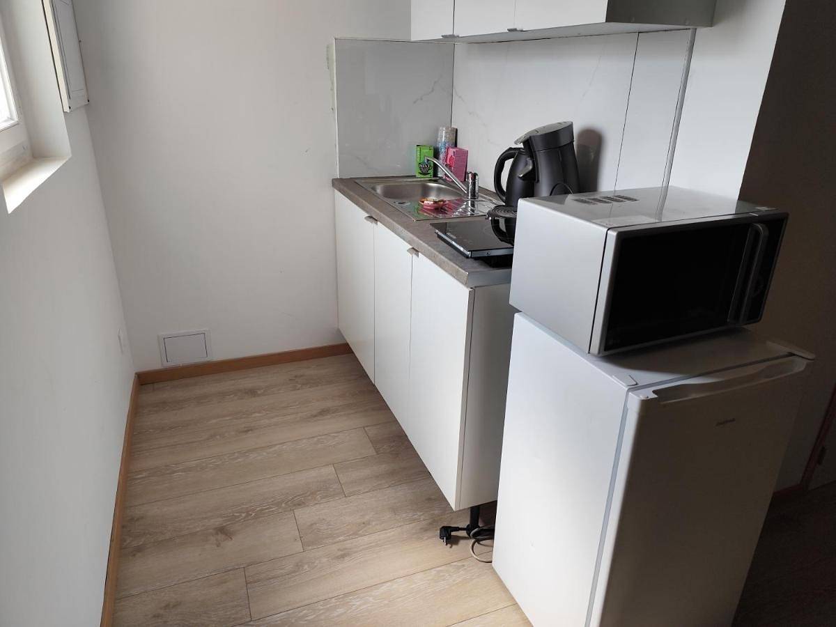 Appartement entier, One-Bedroom Apartment - Mezzanine Floor in Genas, Lyon et ses environs