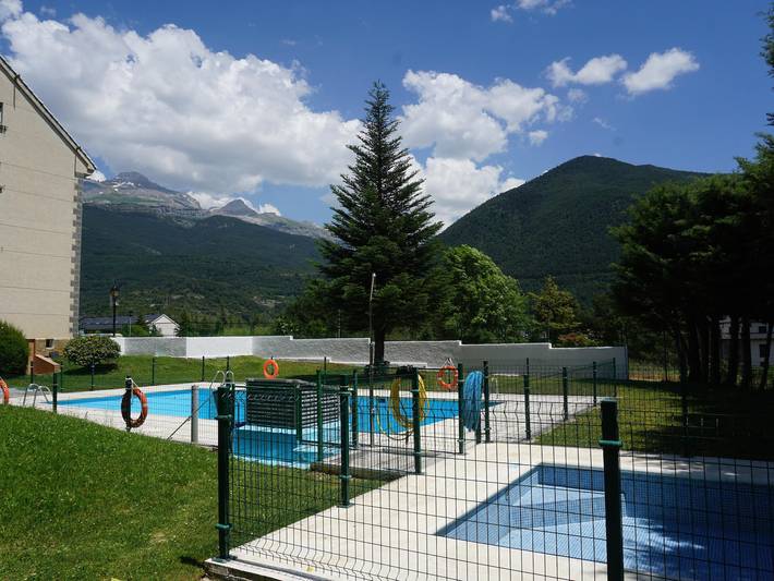 Ganze Wohnung, Loira Apartment, Villanúa, ideal für Familien, Pool in Villanúa, Aragonesische Pyrenäen