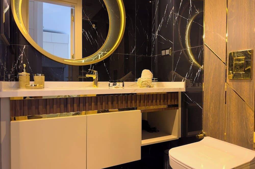 Hel lejlighed, Apartment 1+1 Qoople Legend B27 100 m from the sea in Alanya, Antalya (provins)