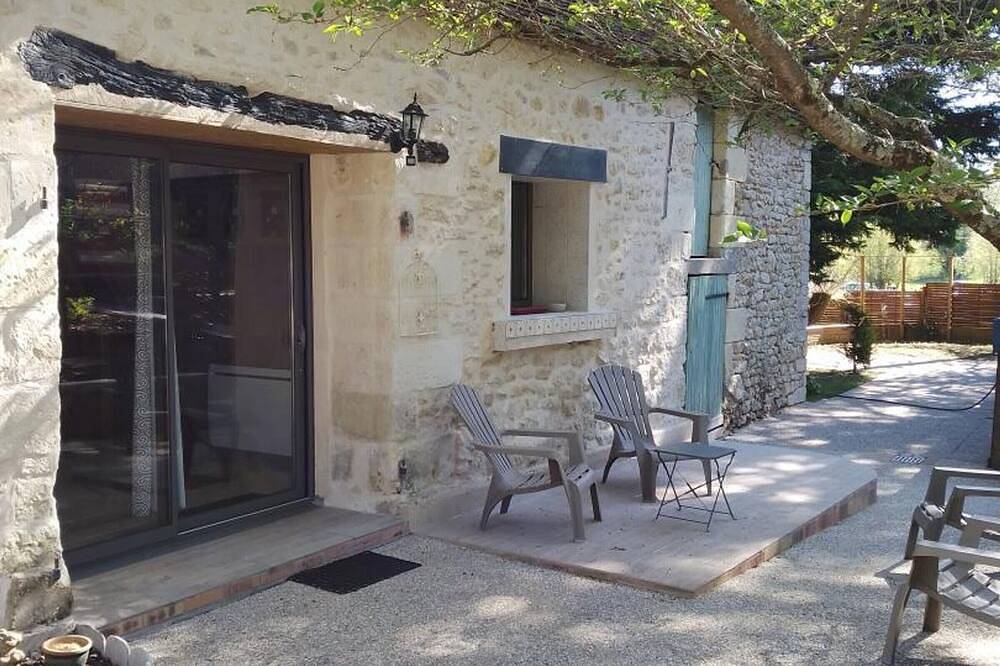 Gîte cosy avec piscine chauffée près des sites touristiques et zoo de Beauval in Faverolles-sur-Cher, Région de Blois