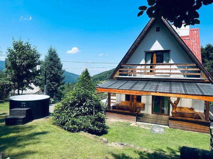 Apartament wakacyjny dla 15 osób, z sauna i basen oraz ogród i jacuzzi, Dla rodziny w Porąbka