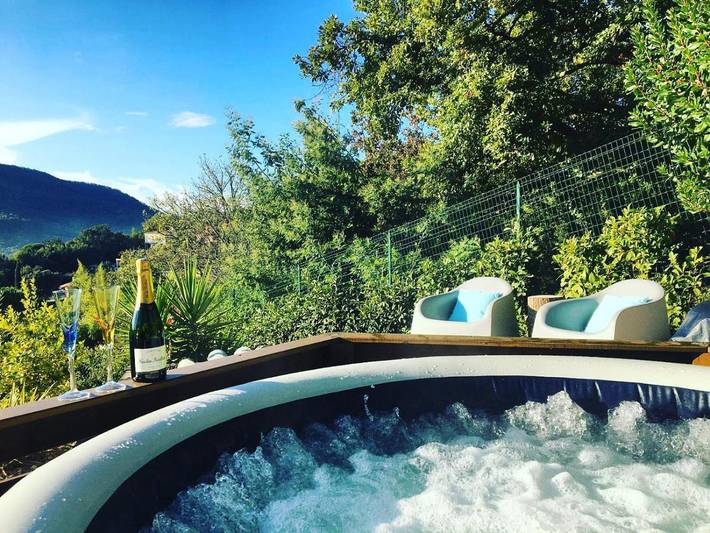 Appartement de vacances pour 4 personnes, avec jacuzzi et balcon