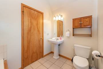 Vacation House for 12 Guests in Deep Creek Lake, Garrett County, Picture 3
