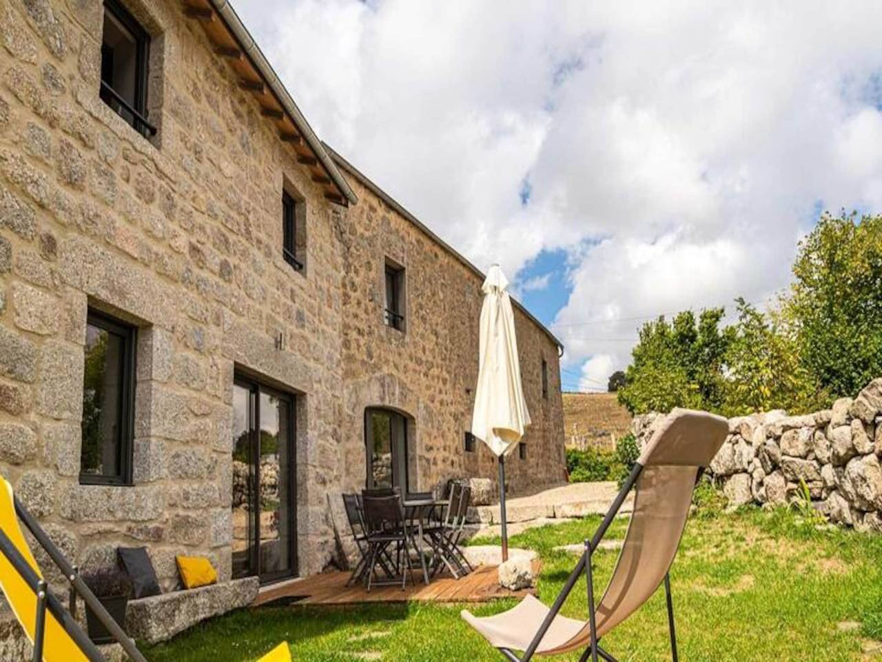 Ganze Wohnung, G√Æte de France 6 Personen in Saint-Laurent-de-Muret, Mende und Umgebung