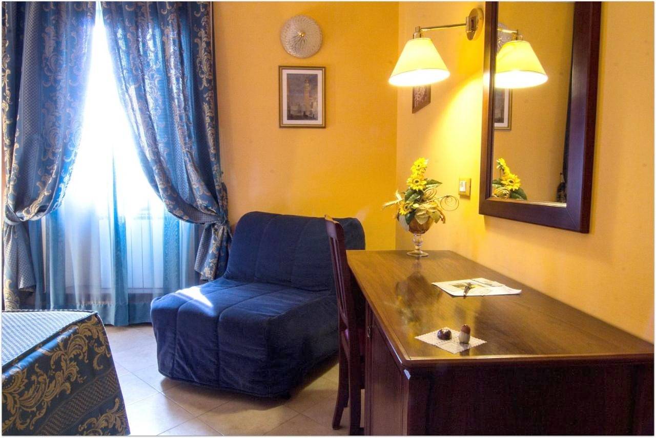 Double or Twin Room in Casal Morena, Roma