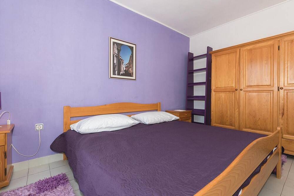 Entire apartment, 2 bedroom gorgeous apartment in Rogoznica in Rogoznica, Šibenik-Knin