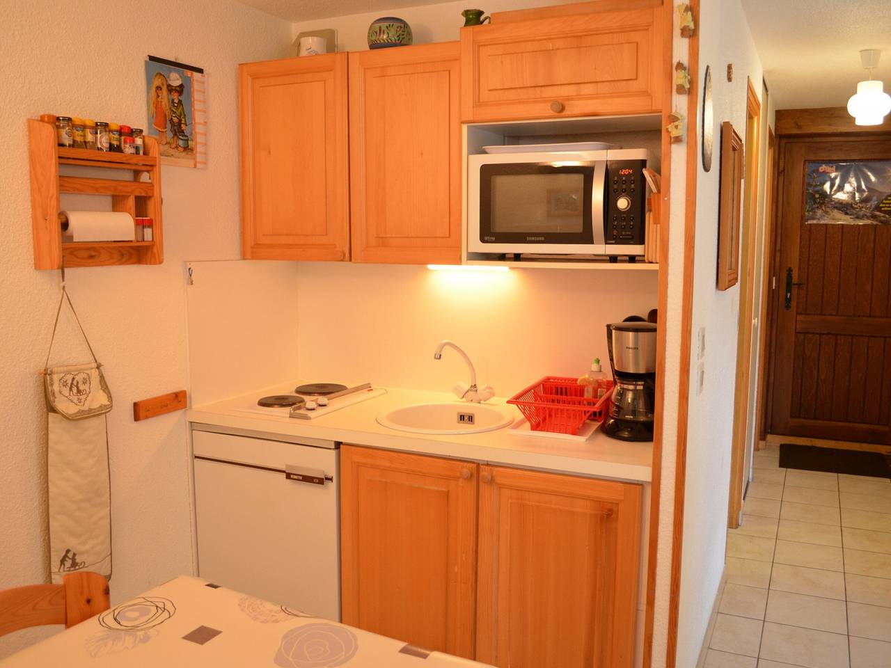 Apartamento entero, Apartamento acogedor con terraza, cerca de remontes, admite mascotas, 2* para 5 personas in Châtel, Les Portes du Soleil