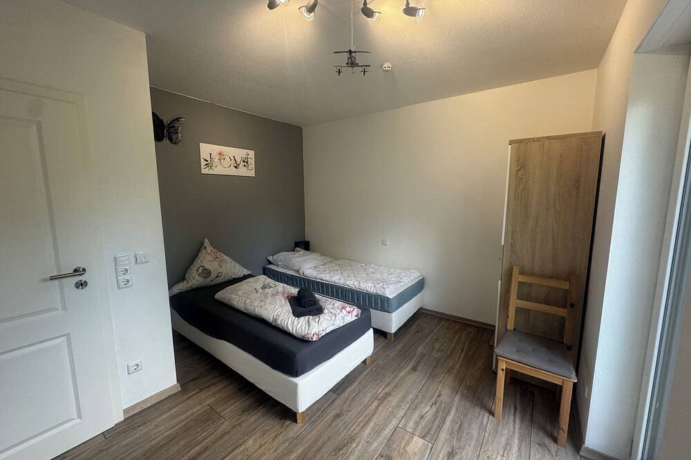 Ganze Wohnung, Großzügige Wohnküche mit direktem Gartenzugang in Himmelkron, Frankenalb