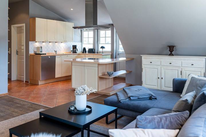 Ganze Wohnung, Ferienwohnung "Atelierwohnung Paul Müller-Kaempff" in Ahrenshoop, Fischland
