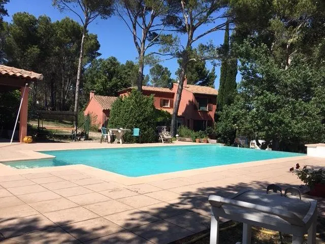 Apartamento de vacaciones para 3 personas, con vistas además de jardín y piscina - 1