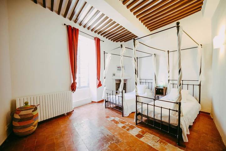 Location de vacances pour 12 personnes, avec terrasse et jardin dans Oppède-le-Vieux - 4