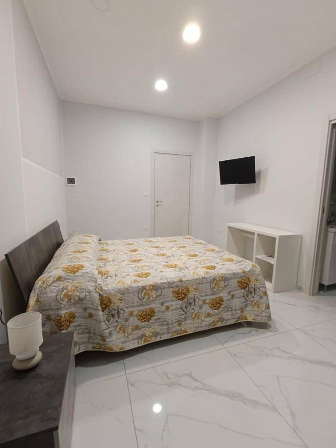 Gîte pour 2 personnes, avec terrasse ainsi que jardin et piscine dans Maddaloni