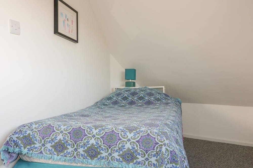 The Knoll, family friendly, country holiday cottage in Looe in Looe, Cornwall