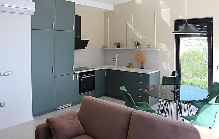 Apartamento vacacional entero, Acogedor apartamento con terraza y wifi, a 2,5 km de la playa in Ugljan, Isla de Ugljan