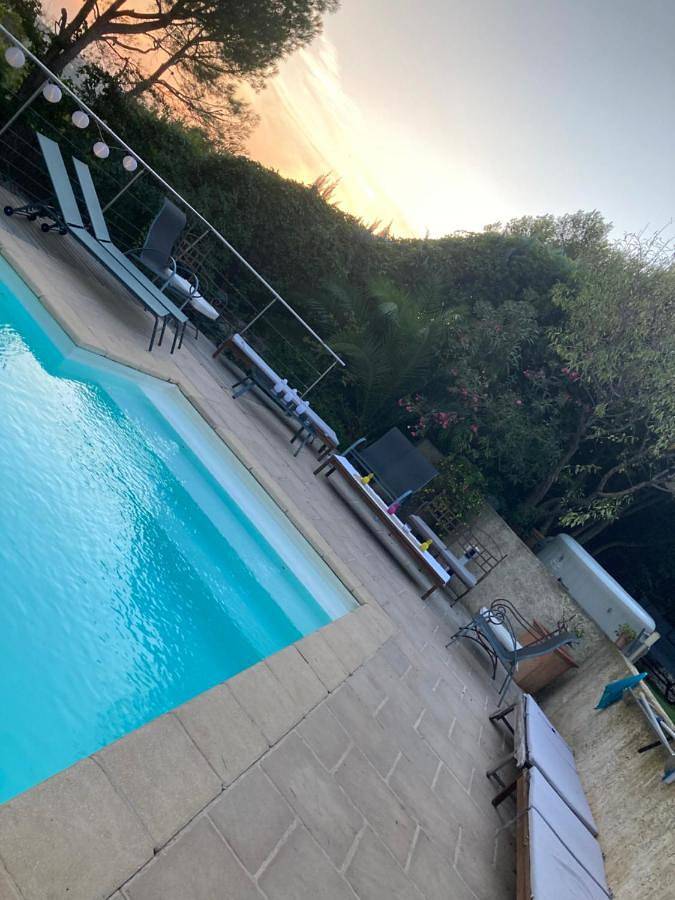 Villa piscine 6km de Cassis 12 couchages in Roquefort-la-Bédoule, Région de Marseille