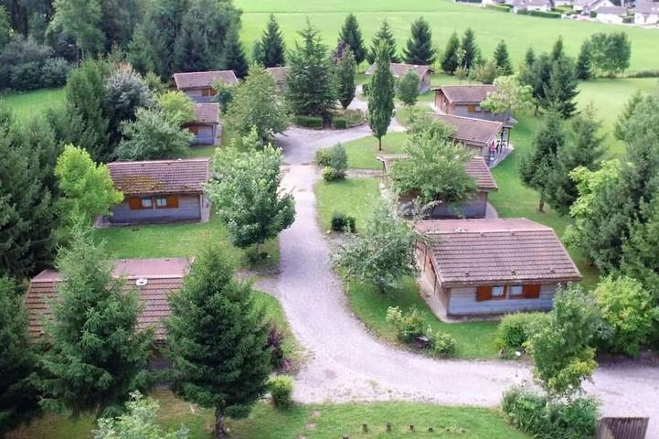 Gîte pour 2 personnes, avec Terrasse et Piscine à La Balme-de-Sillingy