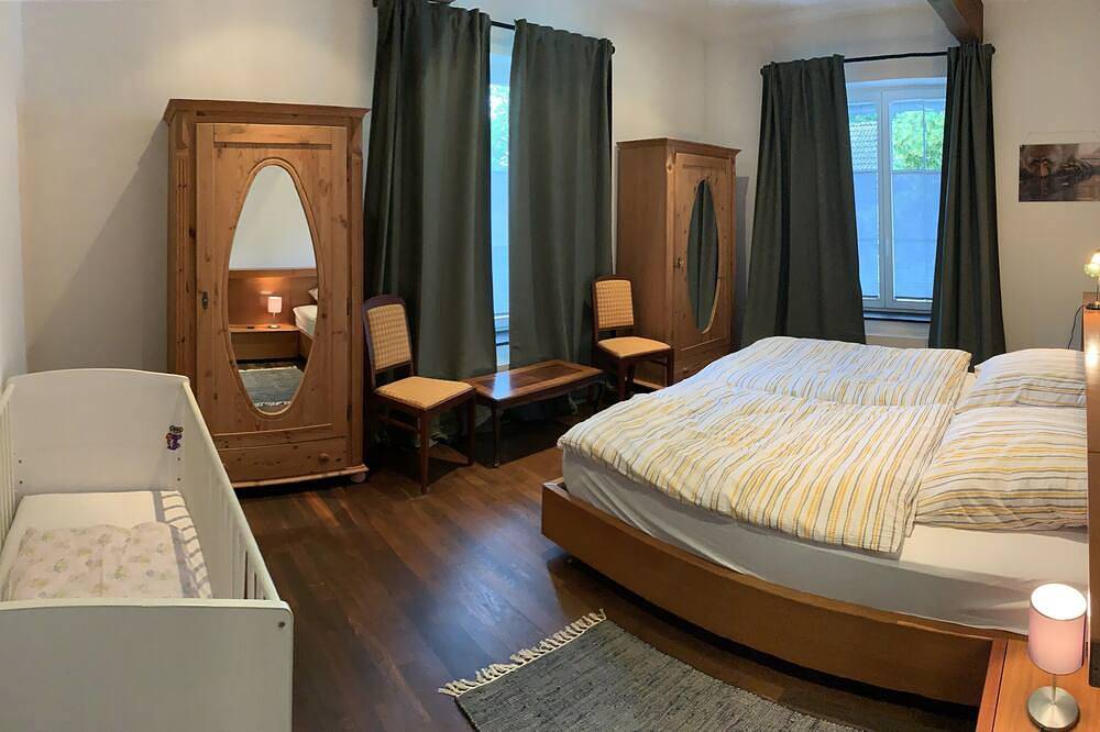 Ganze Wohnung, Köbelerhof - Stilvoll eingerichtete Landwohnung in Kördorf, Lahn-Taunus