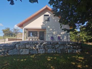 Gîte pour 8 personnes, avec jardin à Le Fied
