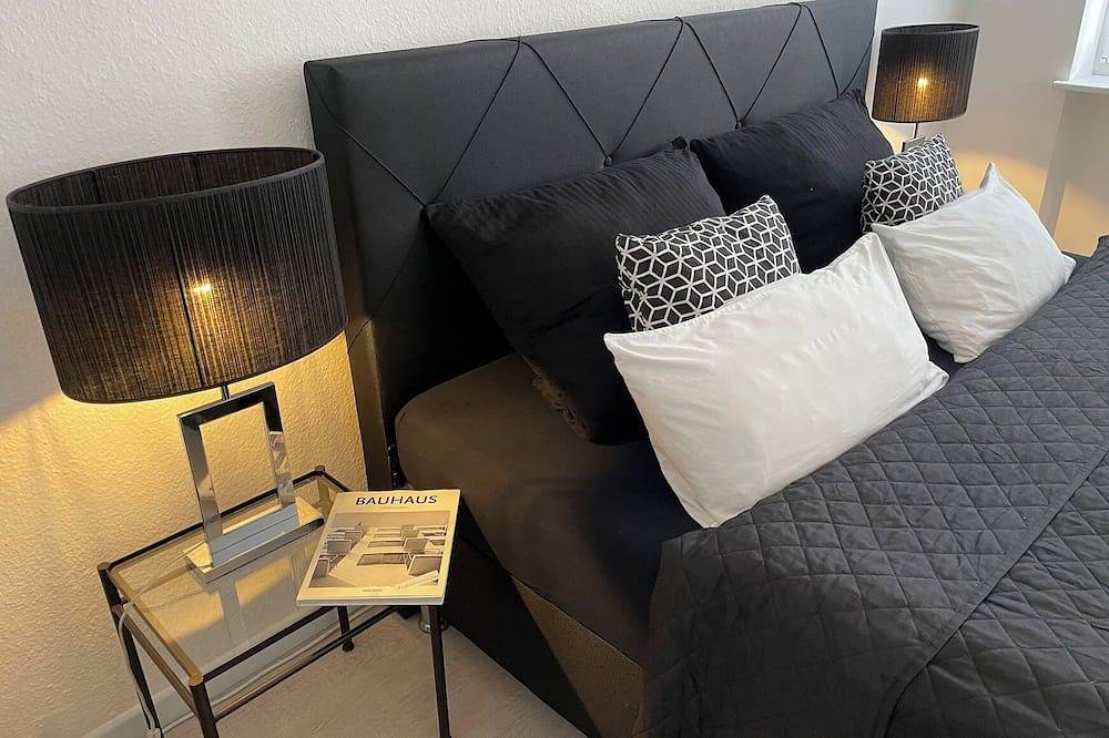 Ganze Wohnung, Bauhaus Design-Luxus-Apartment, 20er Jahre, Waschen, Wlan, Boxspring, Garten in Gera, Ostthüringen