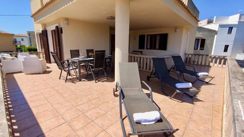 Location de vacances pour 6 personnes, avec vue ainsi que jardin et piscine à Porto Cristo - 3