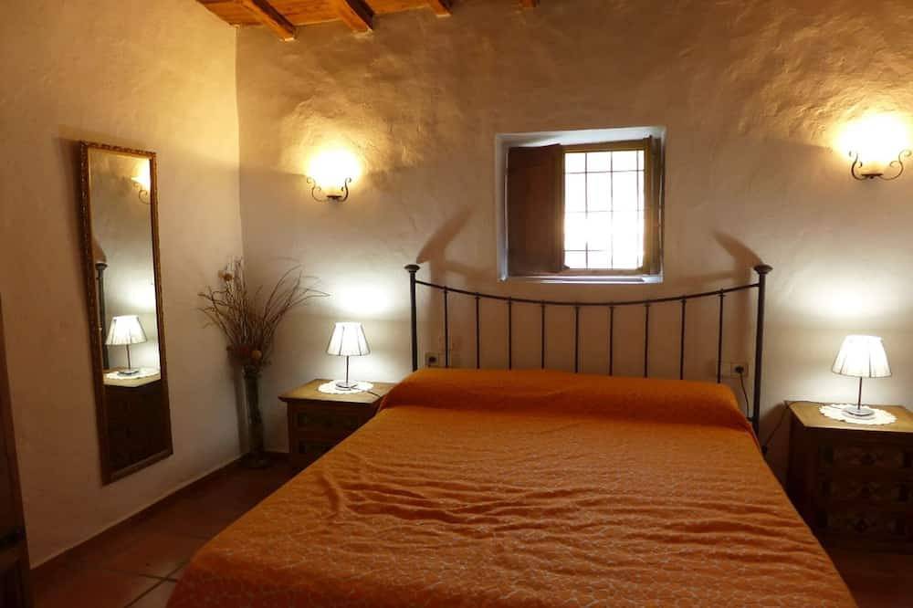 Mansion in San Rafael with Pool & Beach in Sant Antoni de Portmany, West Ibiza