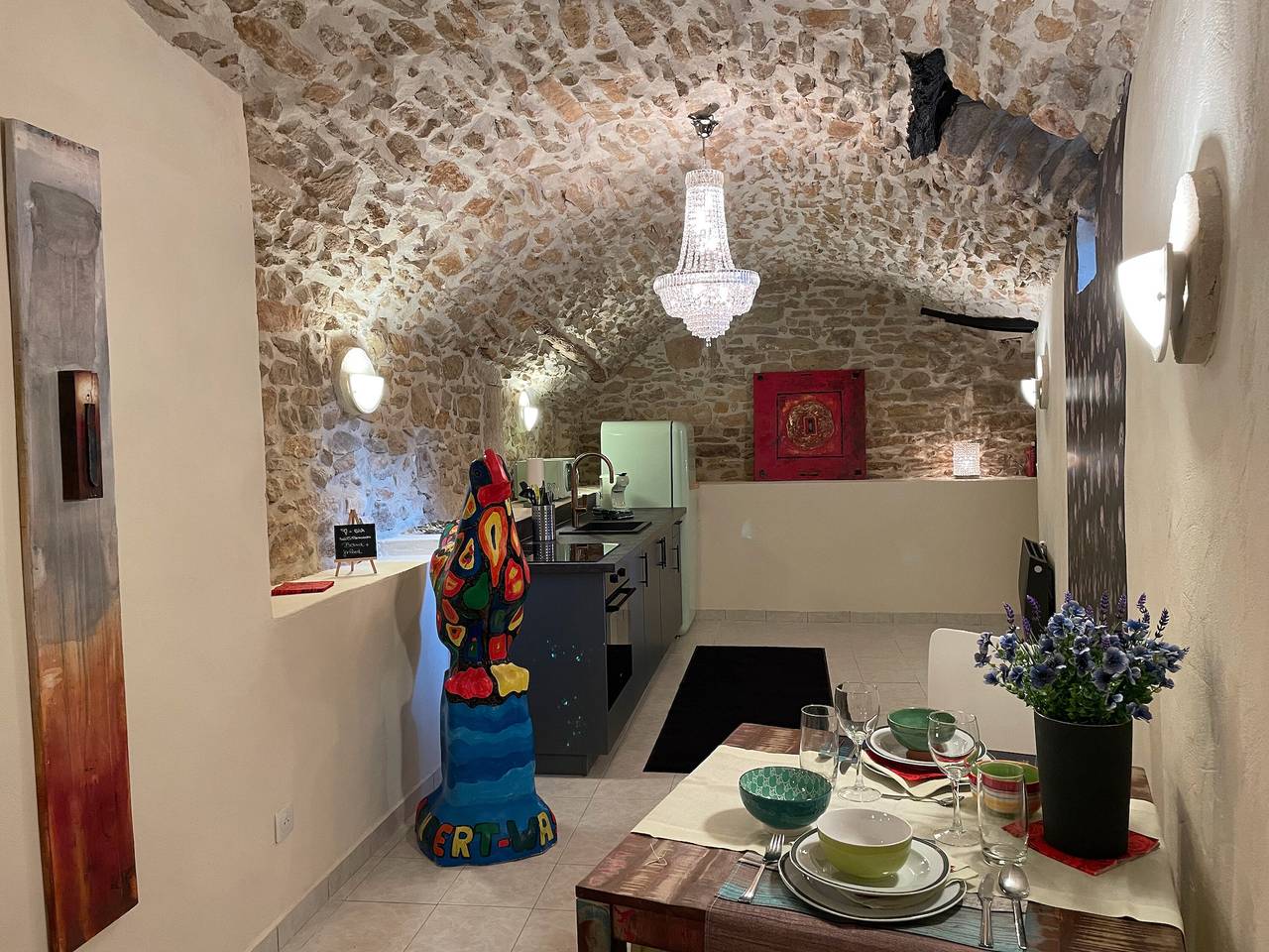 Appartement entier, Appartement 'Gite Vert - Paradis De Provence' avec terrasse commune et Wi-Fi in Le Pin, Région de Nîmes