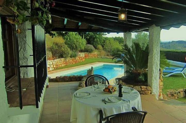 Hütte für 4 Personen, mit Pool und Garten in Álora