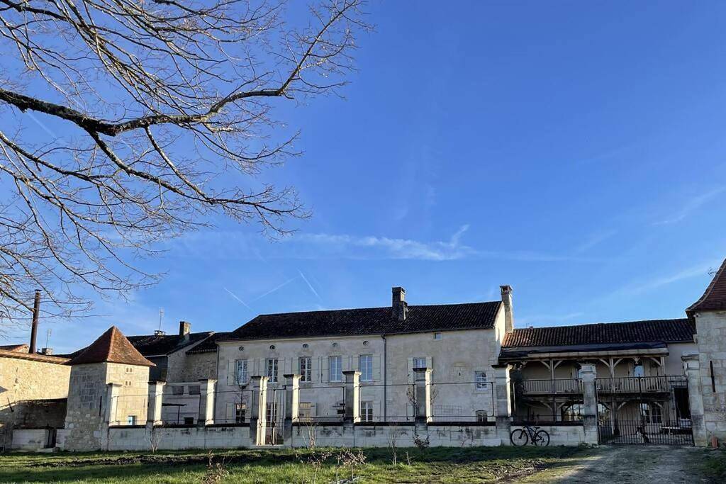 Four-Bedroom House in Mareuil, Mareuil en Périgord