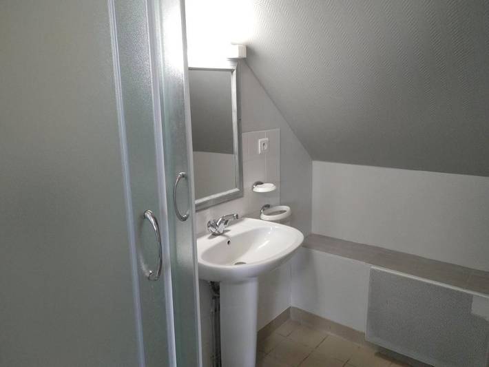 Hôtel pour 3 personnes, avec balcon ainsi que vue et jardin dans Nevoy - 4
